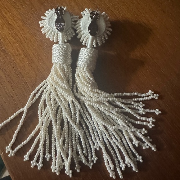 Stunning bridal Mignonne Gavigan White Drop Beaded Earrings - Picture 1 of 2